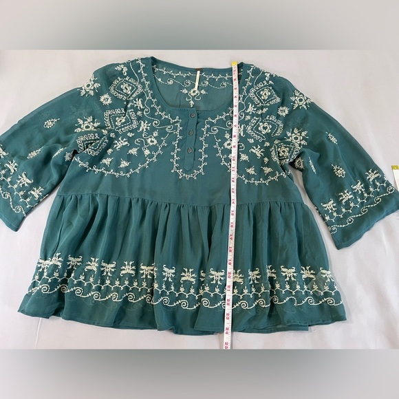 Free People Beautiful Teal Green Embroidered Boho Bell Sleeve Crop Blouse Medium - Picture 5 of 10